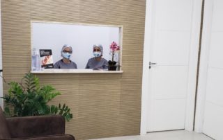 Sobre 6 Equipe altamente capacitada - dentista em Santos